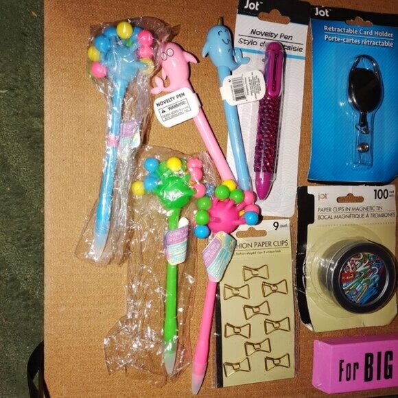 Office/Travel Supplies Mixed Lot W/Novelty Pens Clips Locks & Eraser Magnets-NEW - Picture 3 of 4